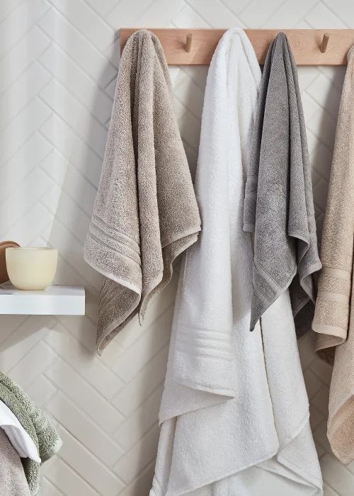 White 100% Egyptian Cotton Towels - Hand Towel Image 3