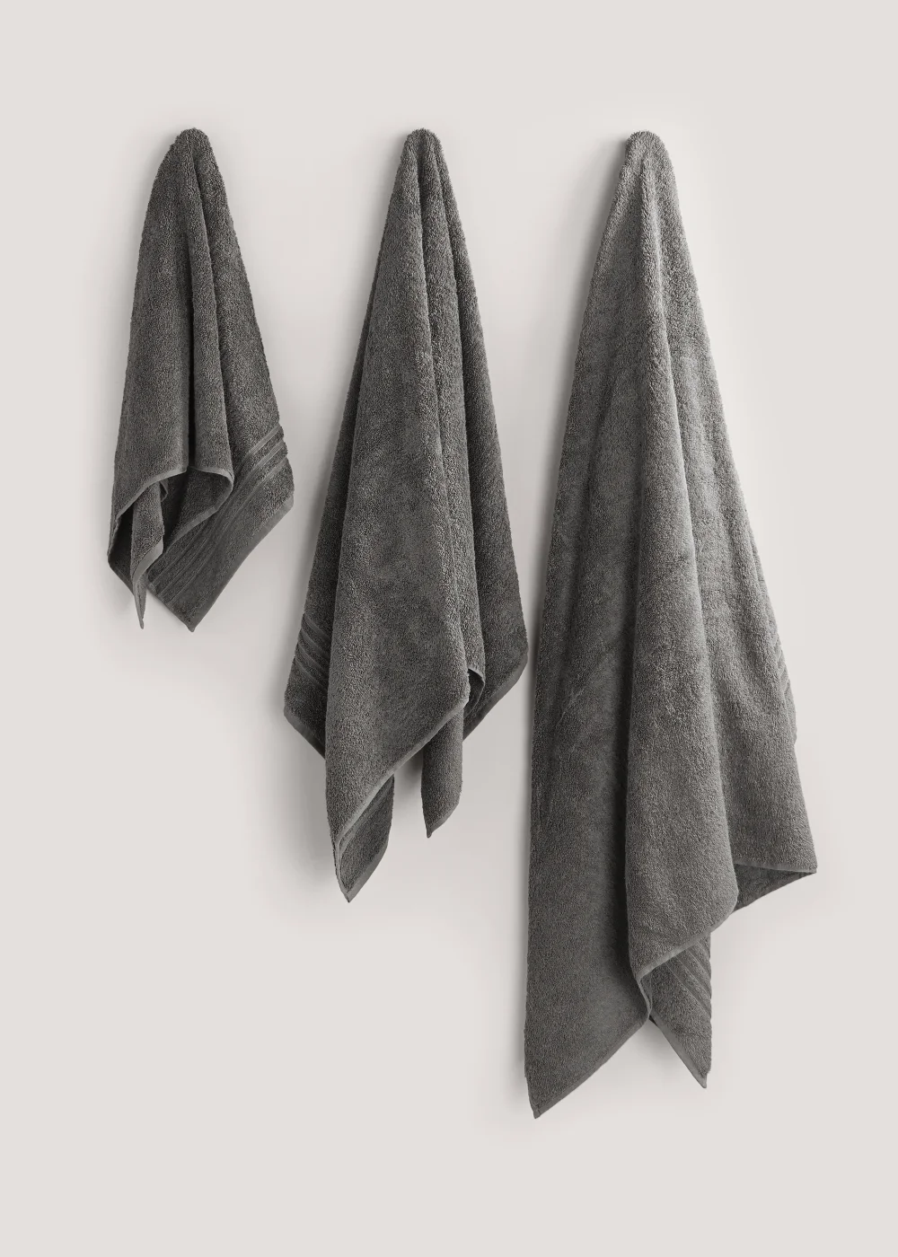 Dark Grey 100% Egyptian Cotton Towels - Hand Towel Image 1
