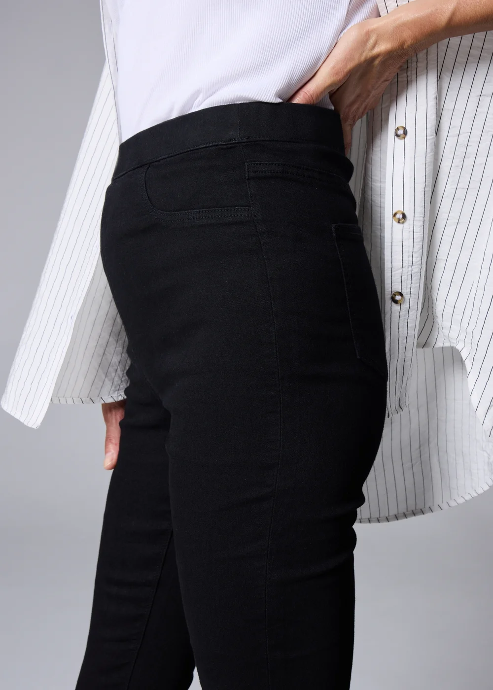 Black Pull On High Rise Jeggings - 8/L29 Image 4