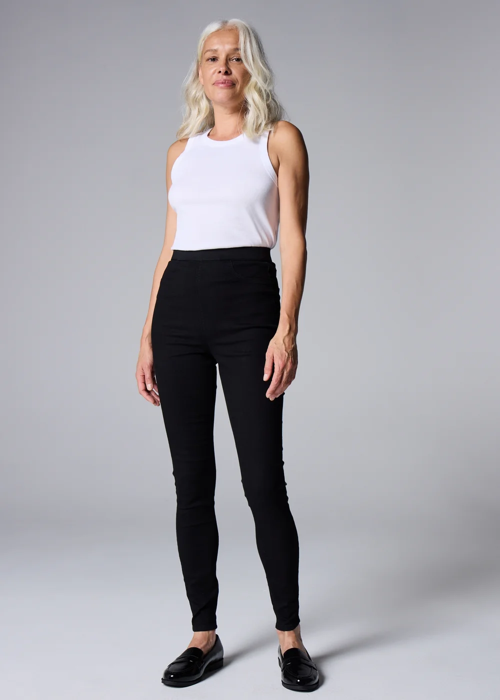 Black Pull On Jeggings - Size 08 29 leg Image 1