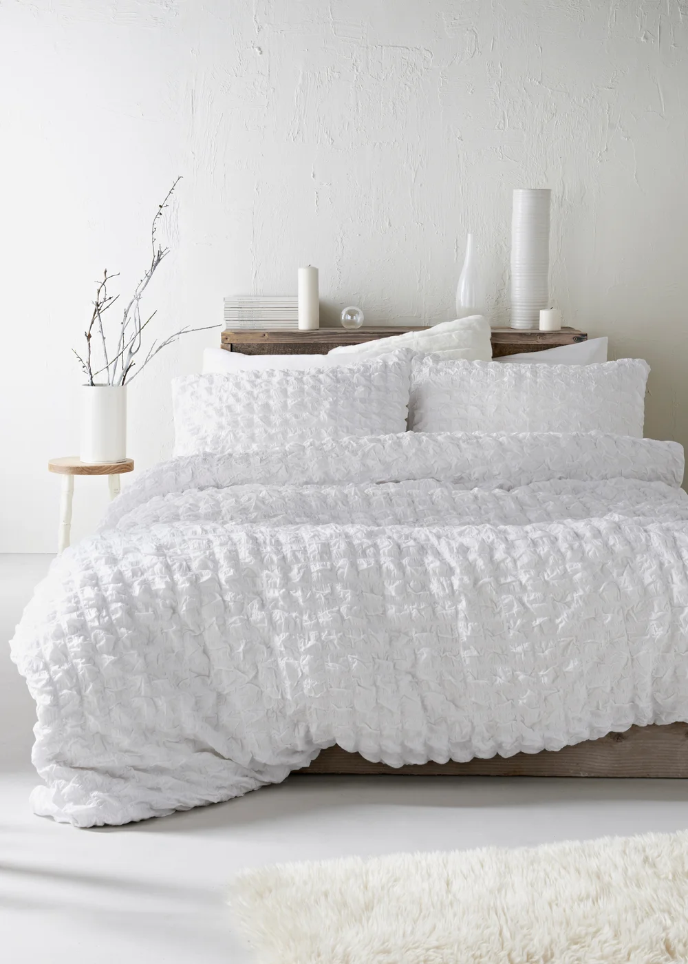 White Cotton Seersucker Duvet Set - Double Image 1