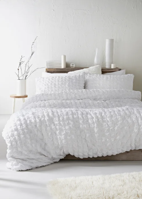 White Cotton Seersucker Duvet Set - Double Image 1