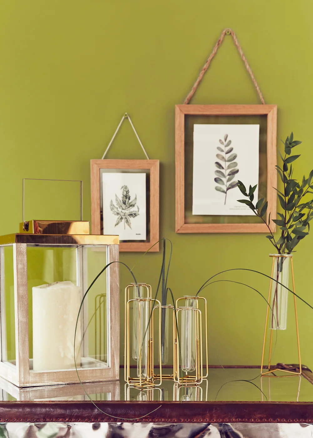 Hanging Wood Frame Image 2