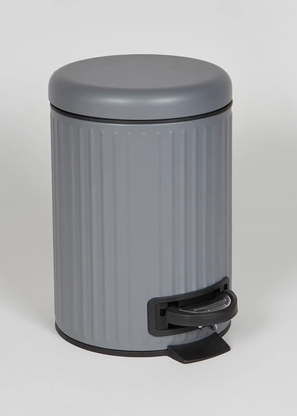 Retro Ridged Pedal Bin Image 1