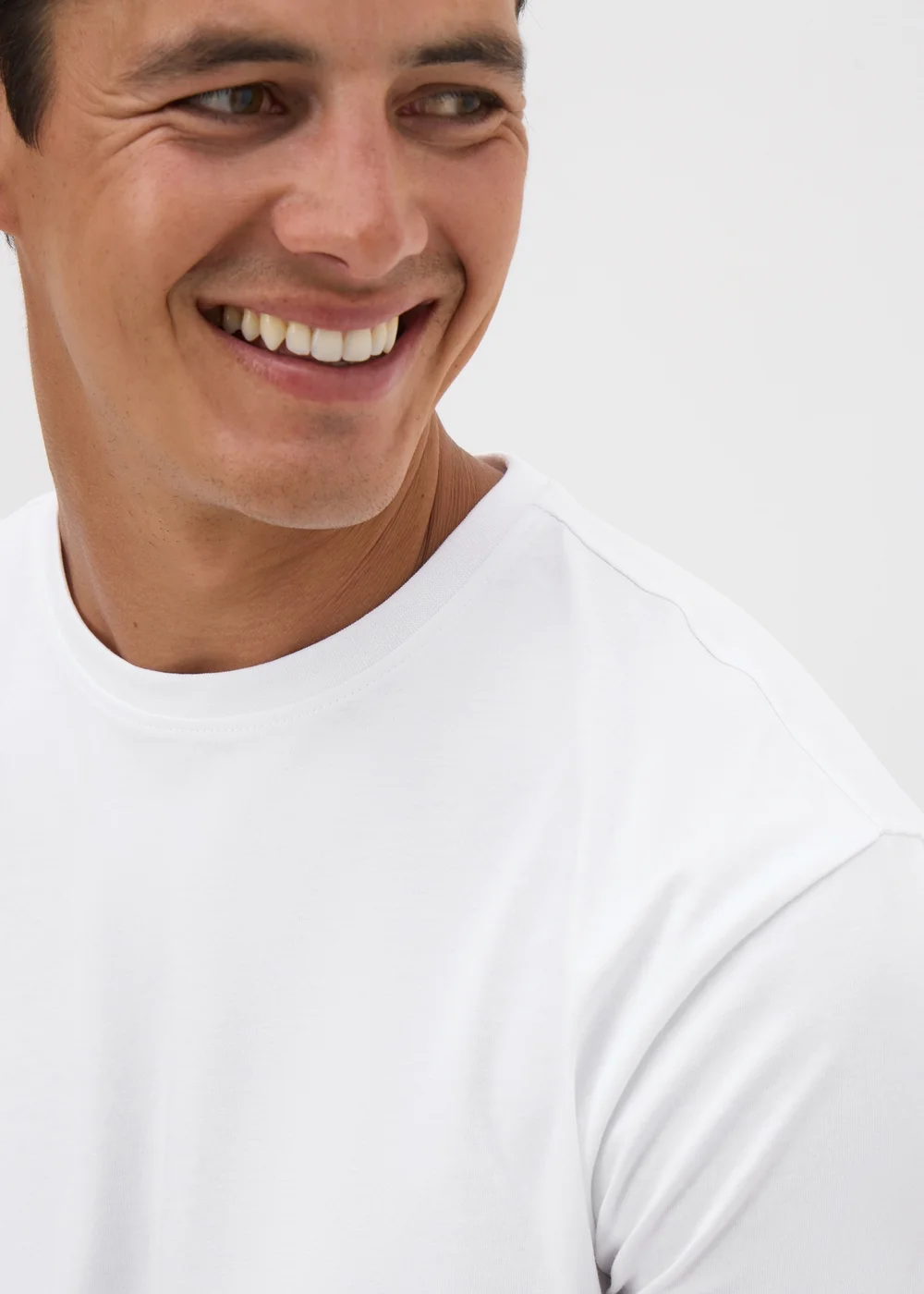 White Essential Crew Neck T-Shirt - Small Image 1