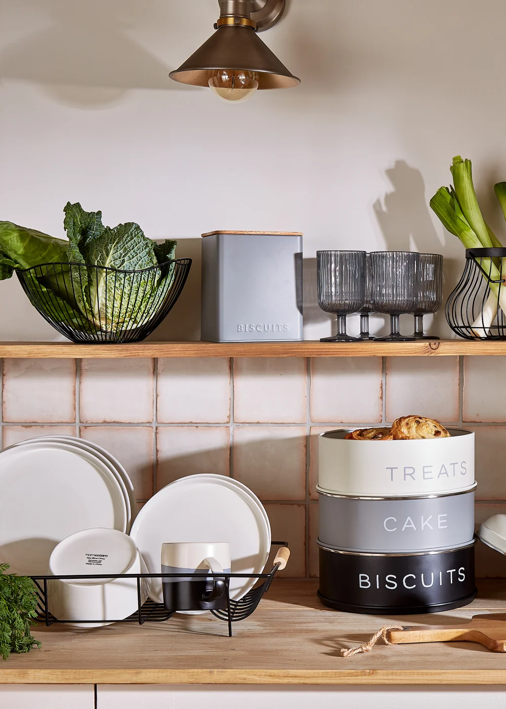 Black Wire Dish Drainer Image 2