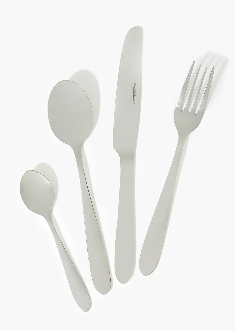16 Piece Stainless Steel Cutlery Set (24cm x 7.4cm x 4.4cm) Image 1
