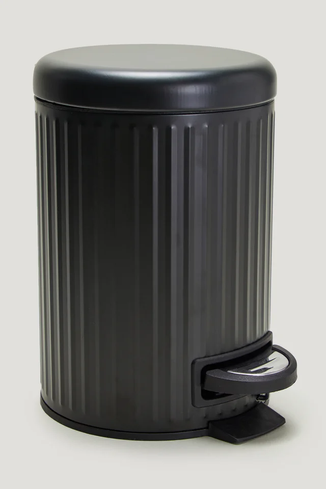 Black Ridged Pedal Bin (26cm x 17cm)