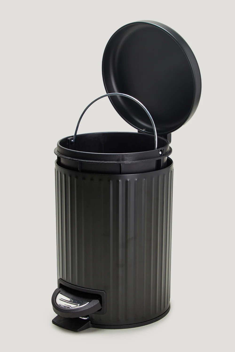 Black Ridged Pedal Bin (26cm x 17cm) Image 2