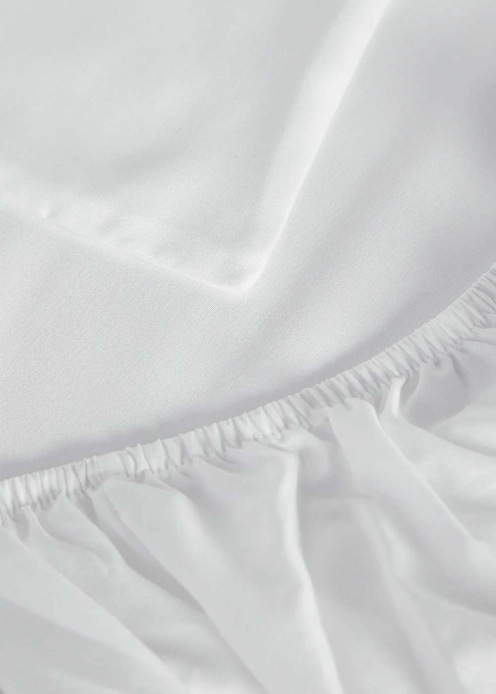 White Super Soft Fitted Bed Sheet & Pillowcase Bundle - Single Image 2