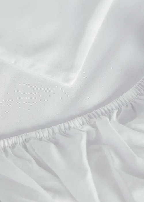 White Super Soft Fitted Bed Sheet & Pillowcase Bundle - Double Image 2