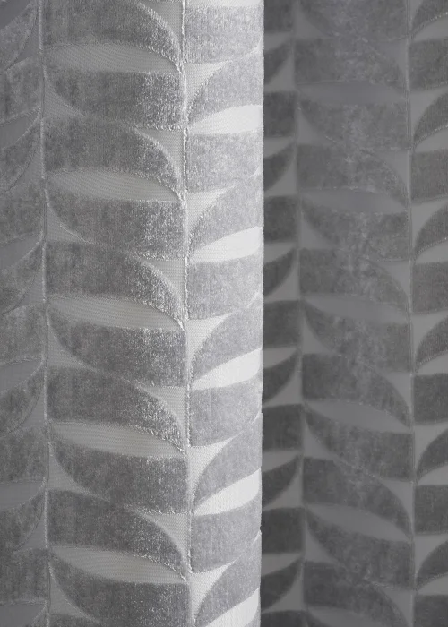 Curtina Kendal Silver Eyelet Curtains - 46W X 54D (116x137cm) Image 3