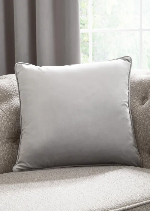 Laurence Llewelyn-Bowen Montrose Velvet Cushion (43cm x 43cm) - One Size Image 1