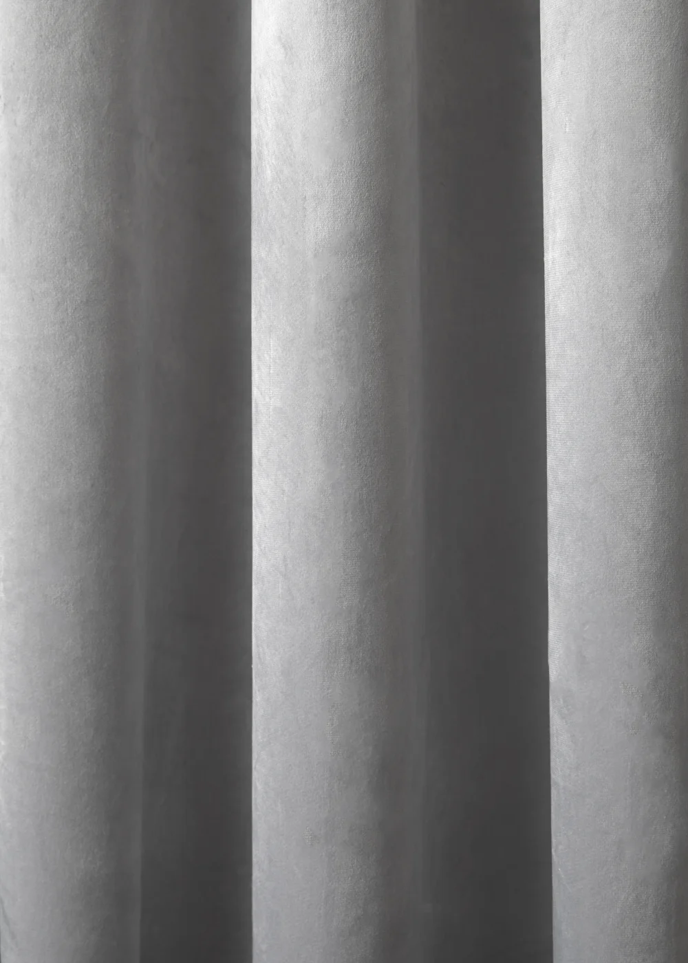 Laurence Llewelyn-Bowen Montrose Velvet Blackout Silver Eyelet Curtains - 46W X 54D (116x137cm) Image 3
