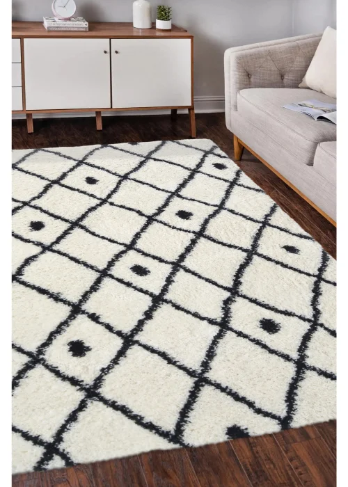 Homemaker White Snug Shaggy Diamond Rug - 120 x 170 Image 1
