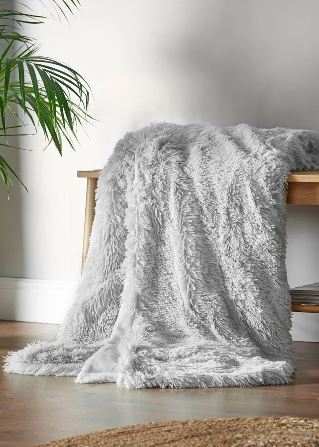 Catherine Lansfield Cuddly Deep Pile Blanket Throw