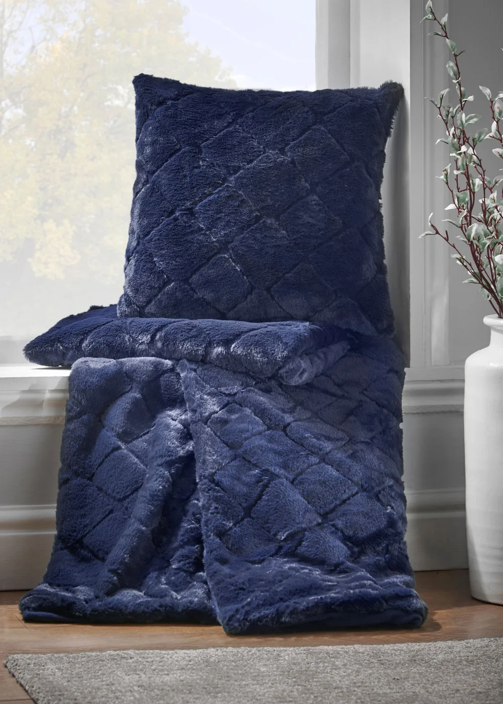 Catherine Lansfield Cosy Diamond Faux Fur Soft 130x170cm Blanket Throw Navy Blue - One Size Image 2