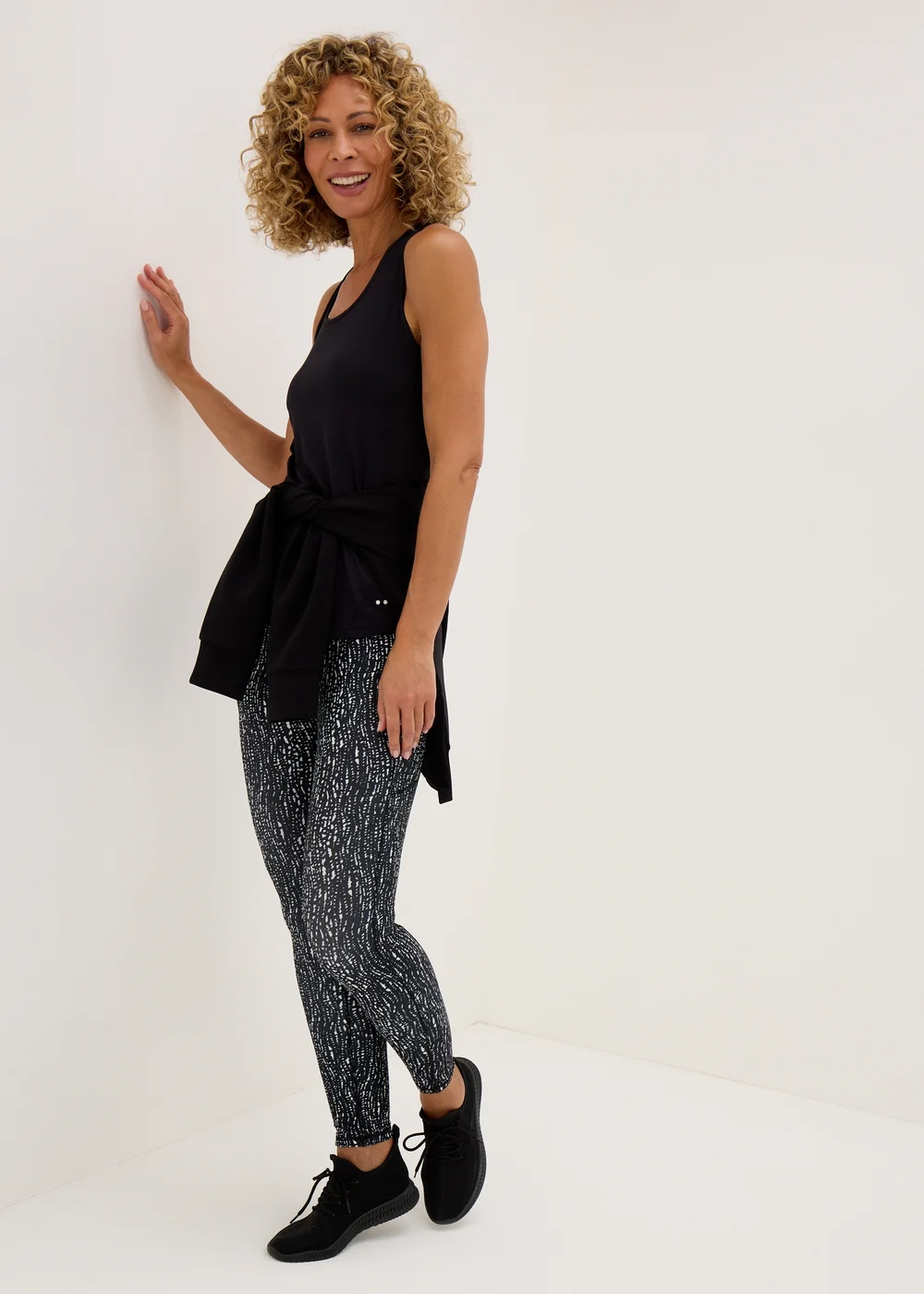 Souluxe Black Mesh Sports Vest Top - Small Image 2