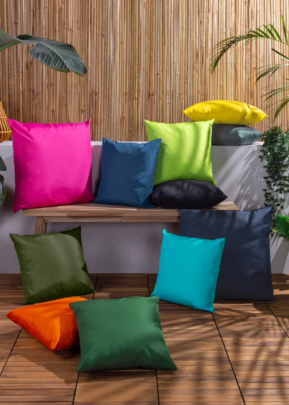 furn. Plain Reversible Outdoor Filled Cushion (55cm x 55cm x 8cm) Navy - One Size Image 3