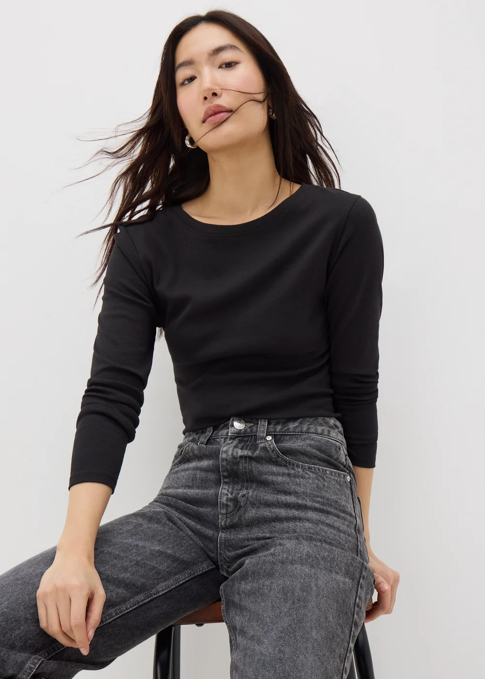 Black Long Sleeve T-Shirt - Size 8 Image 2