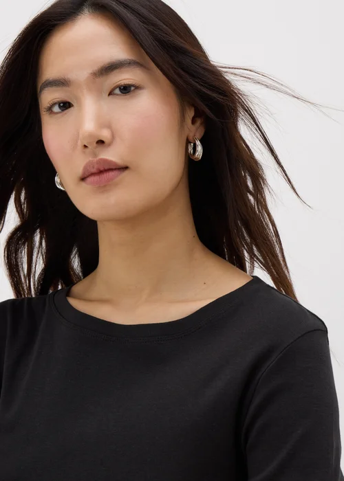 Black Long Sleeve T-Shirt - Size 8 Image 3