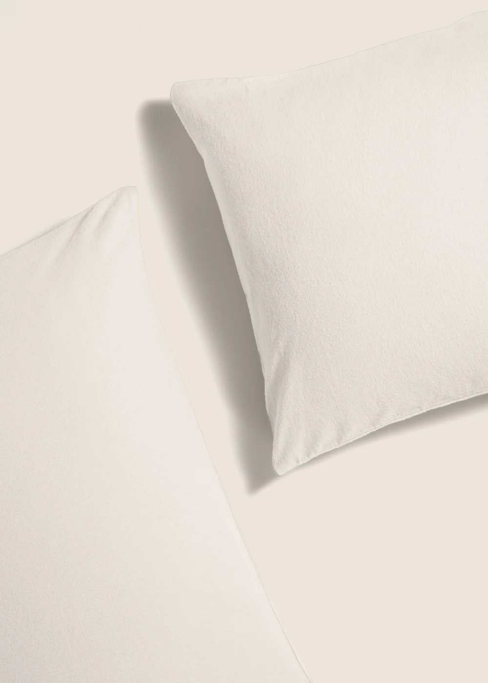2 Pack White Oxford Pillowcase Image 2