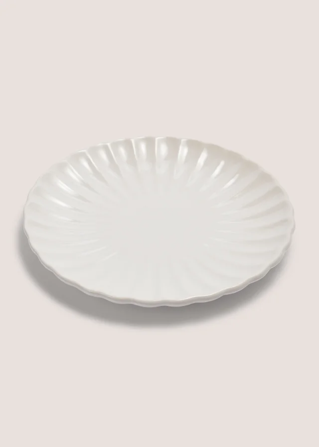 Natural Scalloped Dinner Plate