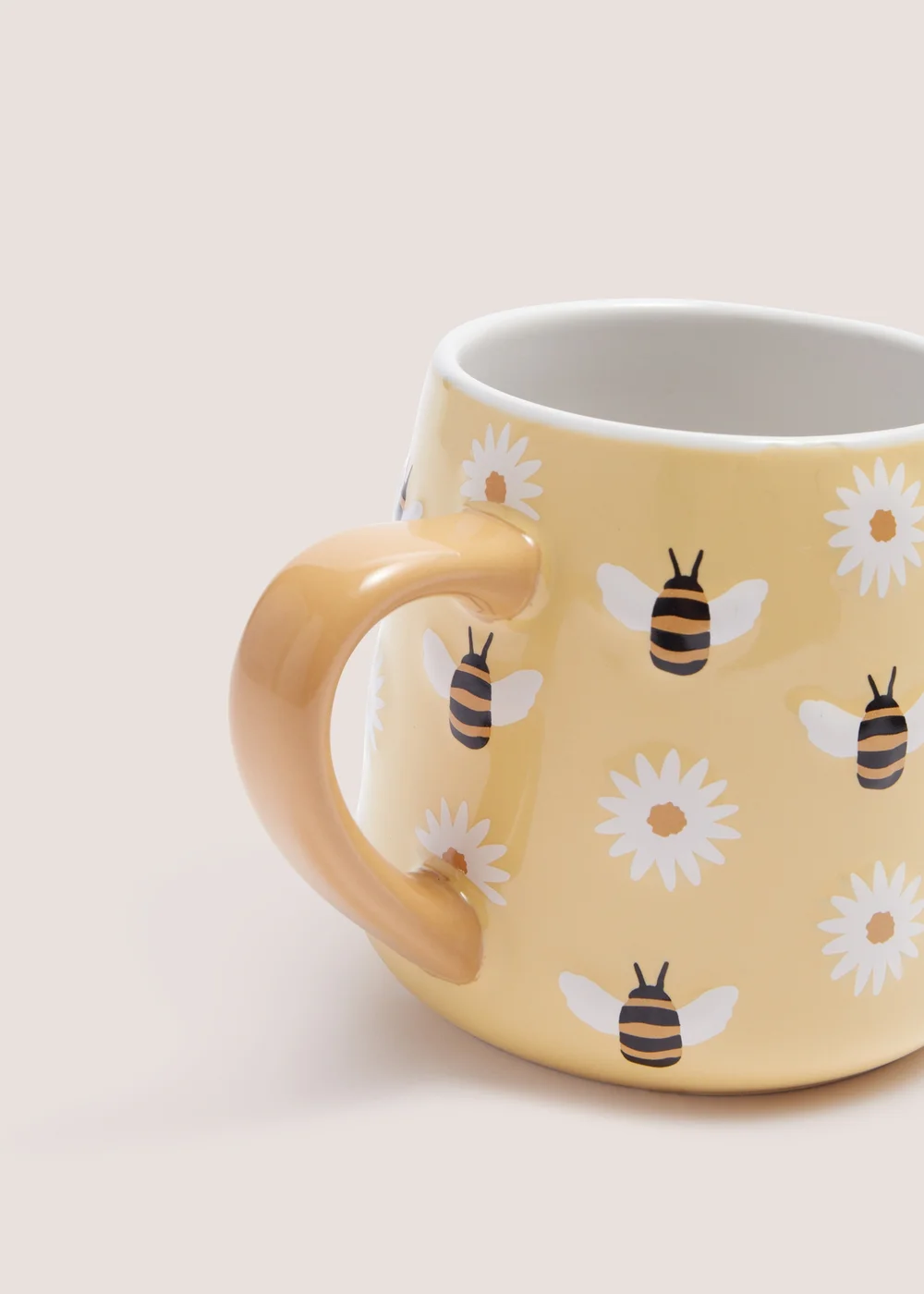 Yellow Bee Daisy Mug (9cm x 7.5cm) Image 2