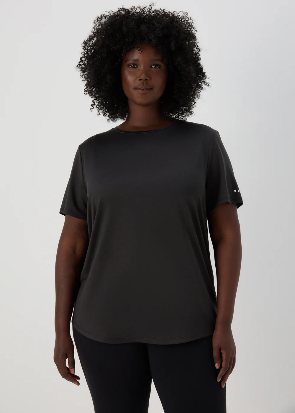 Souluxe Black T-Shirt - Small Image 2