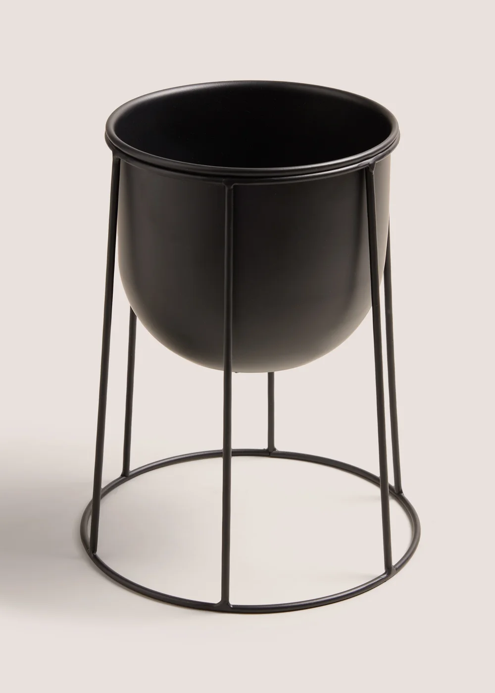 Black Metal Planter Image 1