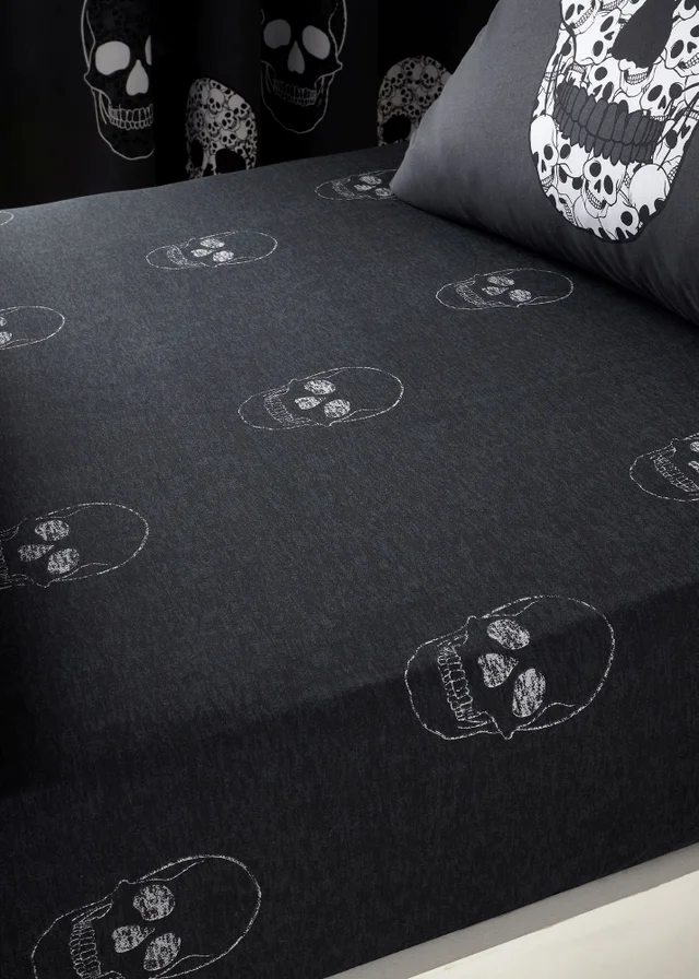 Catherine Lansfield Skulls Fitted Sheet