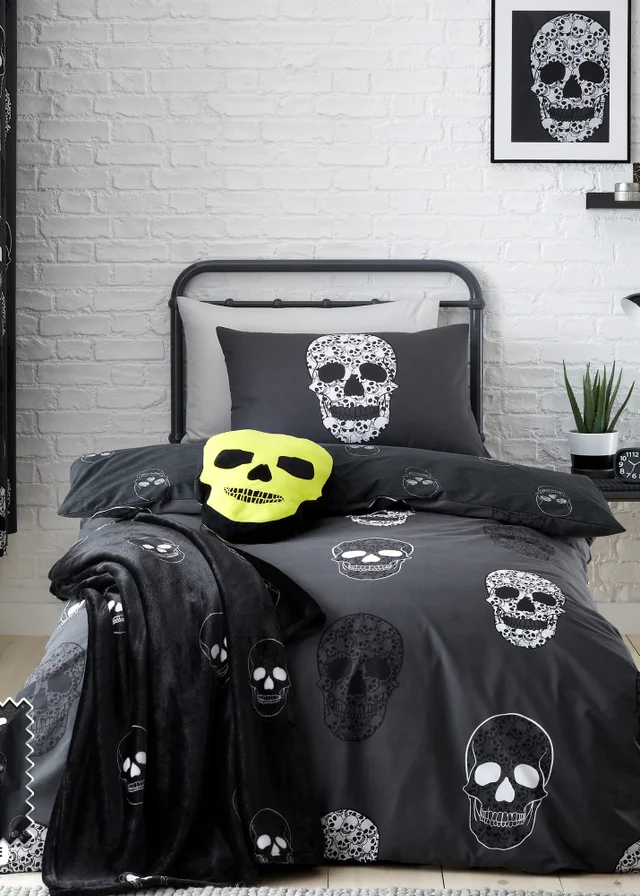Catherine Lansfield Skulls Reversible Duvet Cover Set Grey