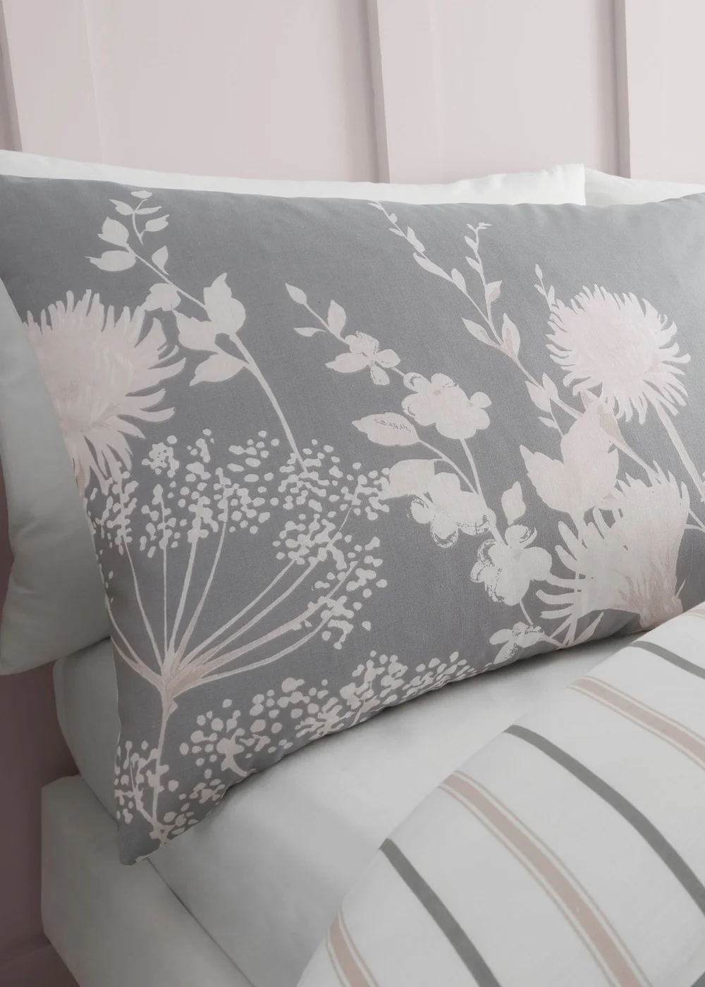 Catherine Lansfield Meadowsweet Floral Reversible Duvet Cover Set Grey Pink - Single Image 2