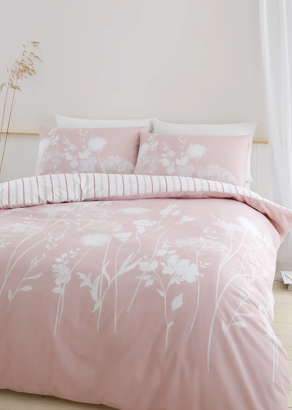 Catherine Lansfield Meadowsweet Floral Reversible Duvet Cover Set Blush Pink - Single Image 1