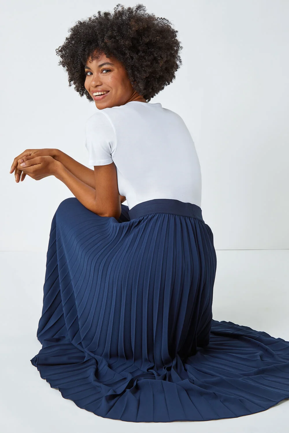 Roman Navy Pleated Elastic Waist Maxi Stretch Skirt - Size 10 Image 2