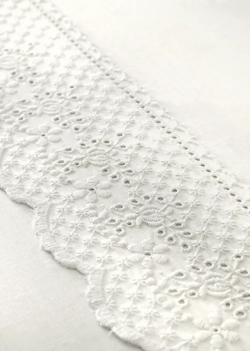 Serene Renaissance White Duvet Cover Set - Single Image 3