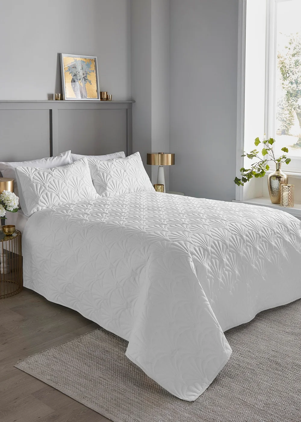 Serene Cavali Pinsonic White Bedspread - 200 x 230cm Image 1