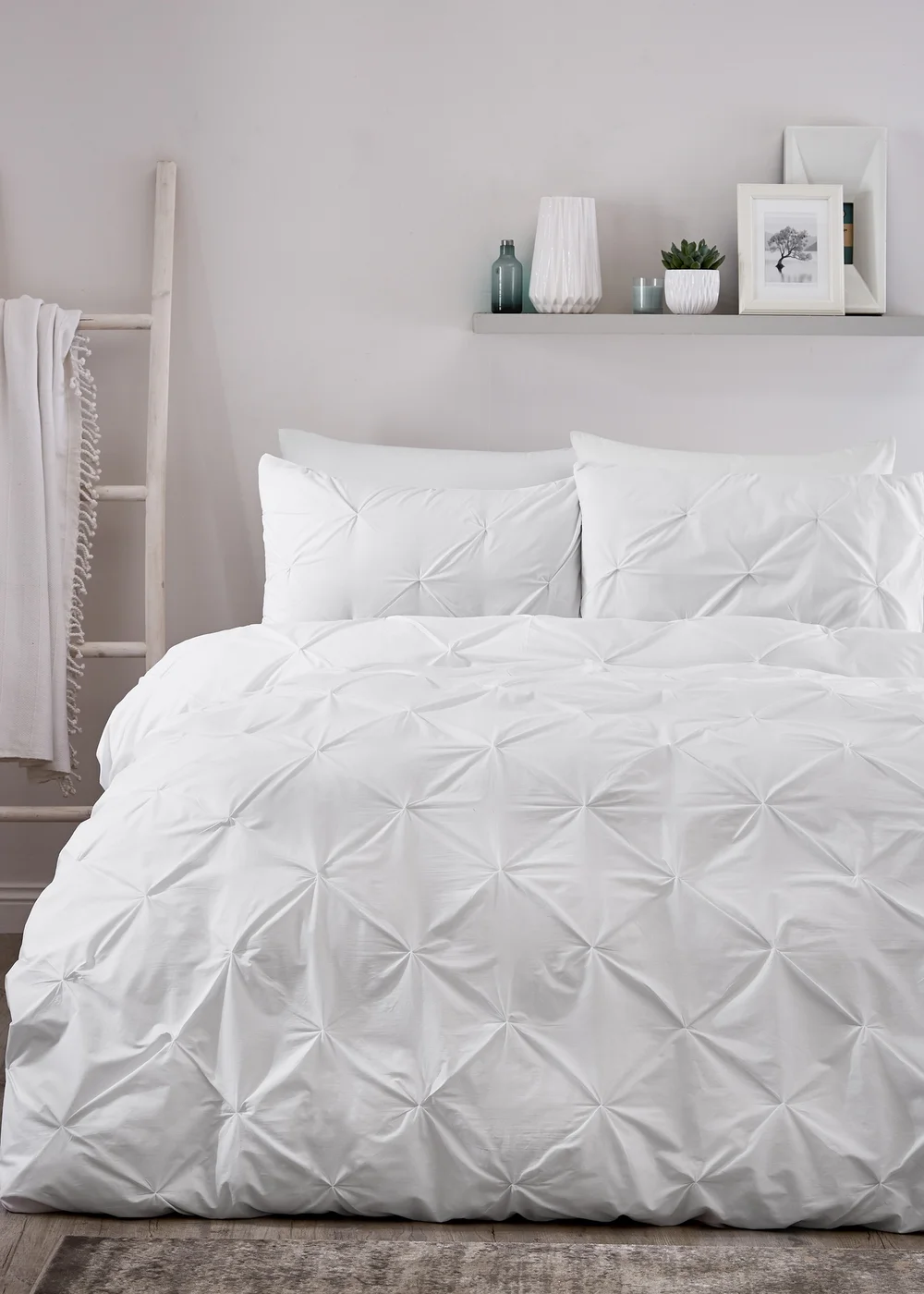 Serene Lara White Duvet Cover Set - Single Image 1