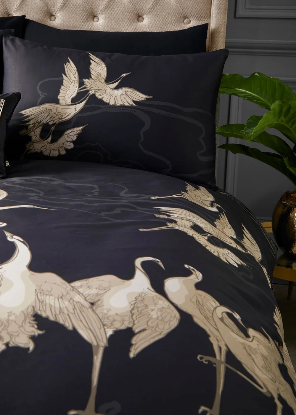 Laurence Llewelyn-Bowen Kireina Black Duvet Cover Set - Double Image 2