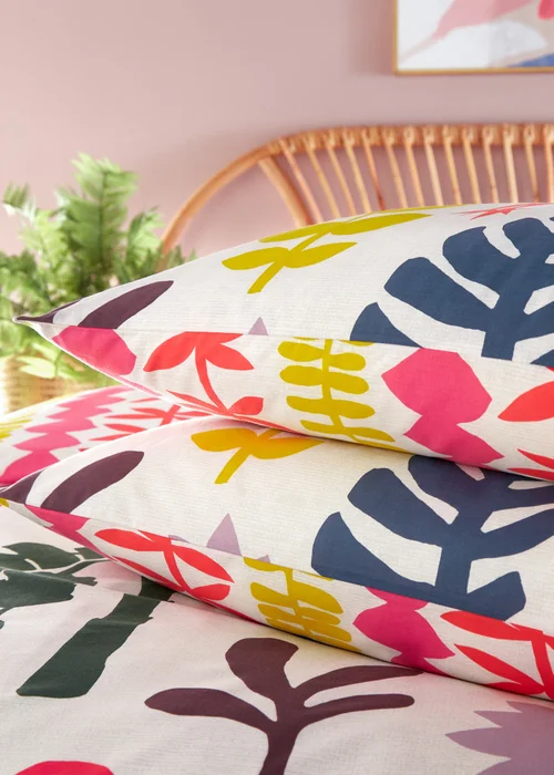 furn. Marula Tropical Duvet Cover Set - Single Image 3