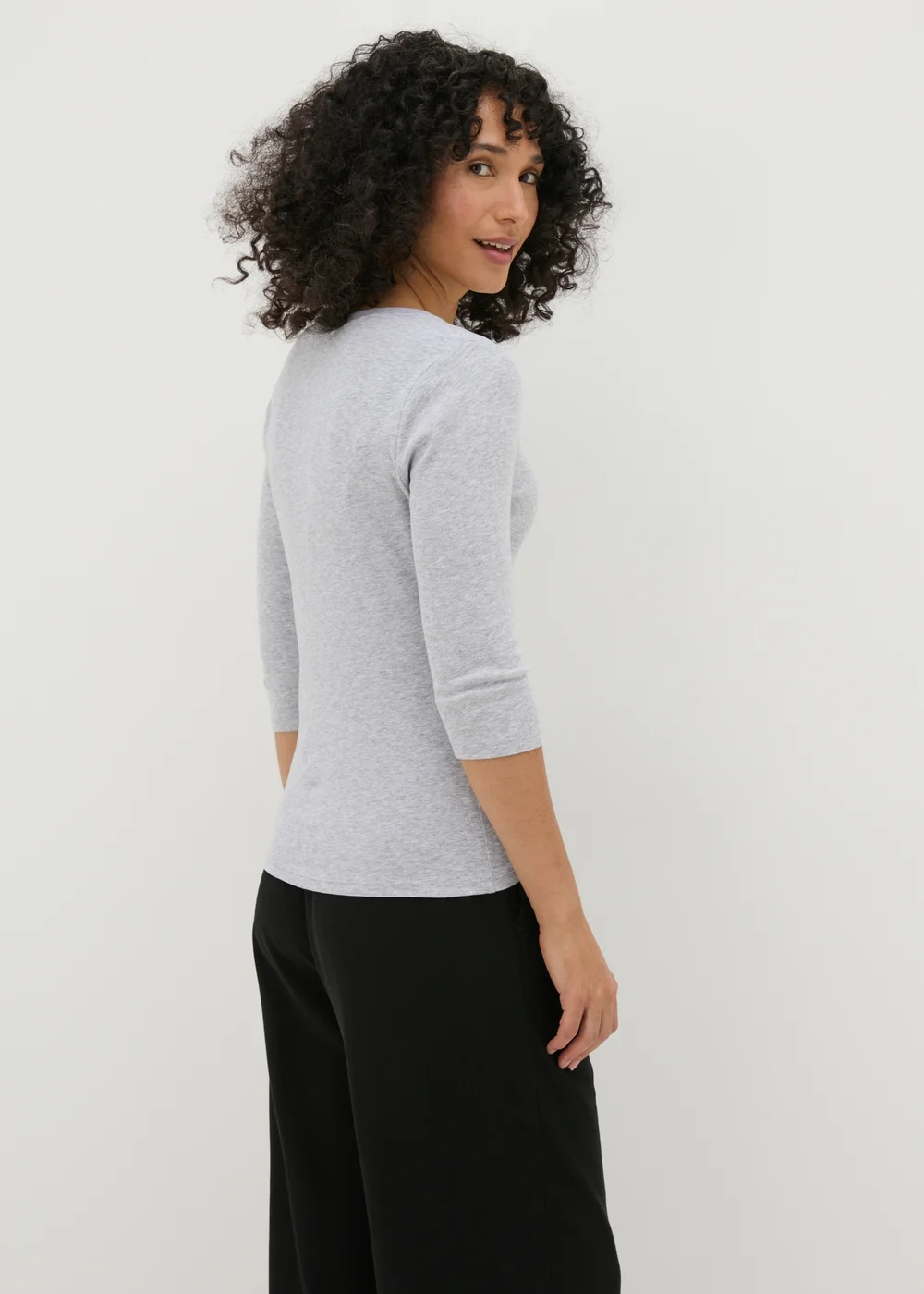 Grey 3/4 Sleeve T Shirt - Size 8 Image 2