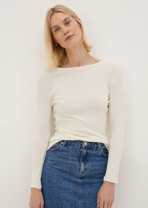 Cream Long Sleeve T Shirt - Size 8 Image 1