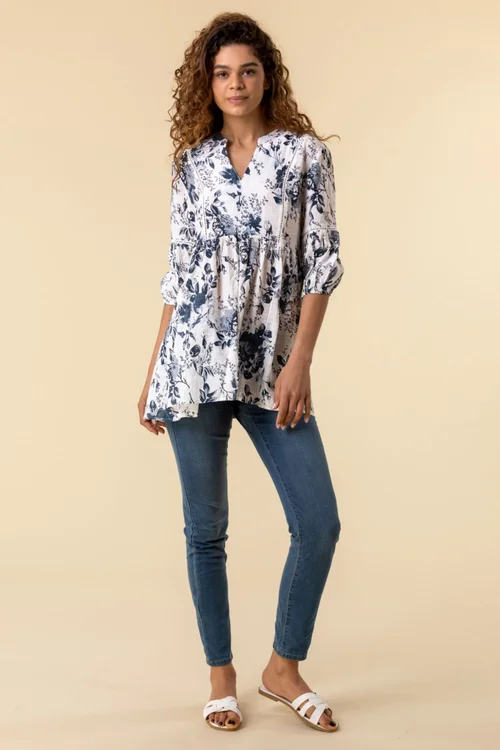Roman Blue Floral Print Notch Neck Top - Size 14 Image 3