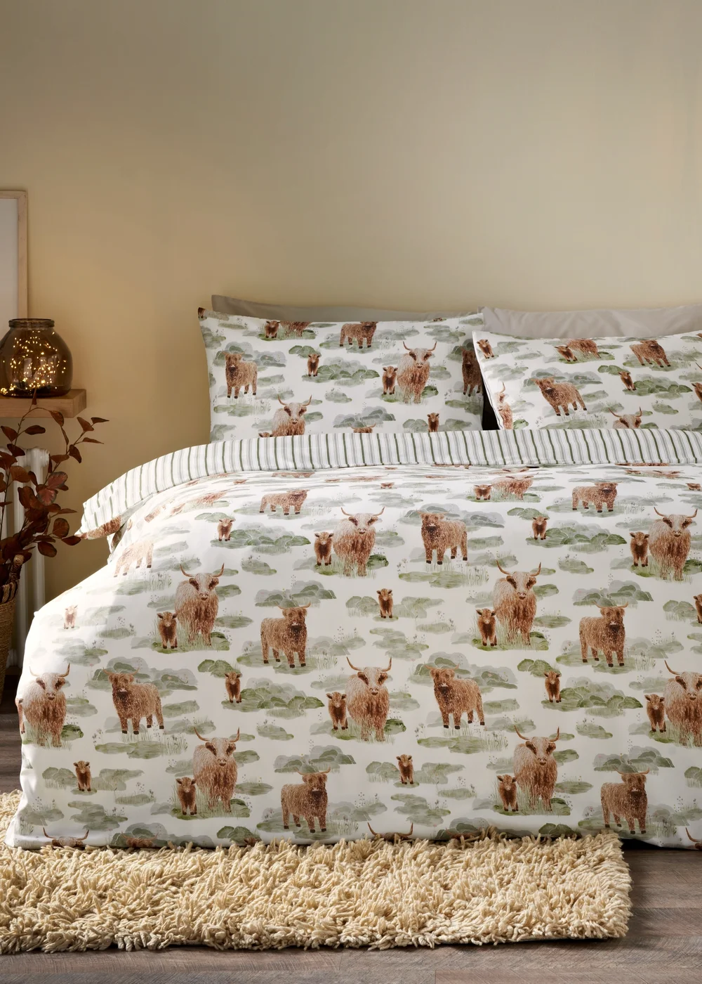 Green Highland Cow Duvet Set - Single Image 1