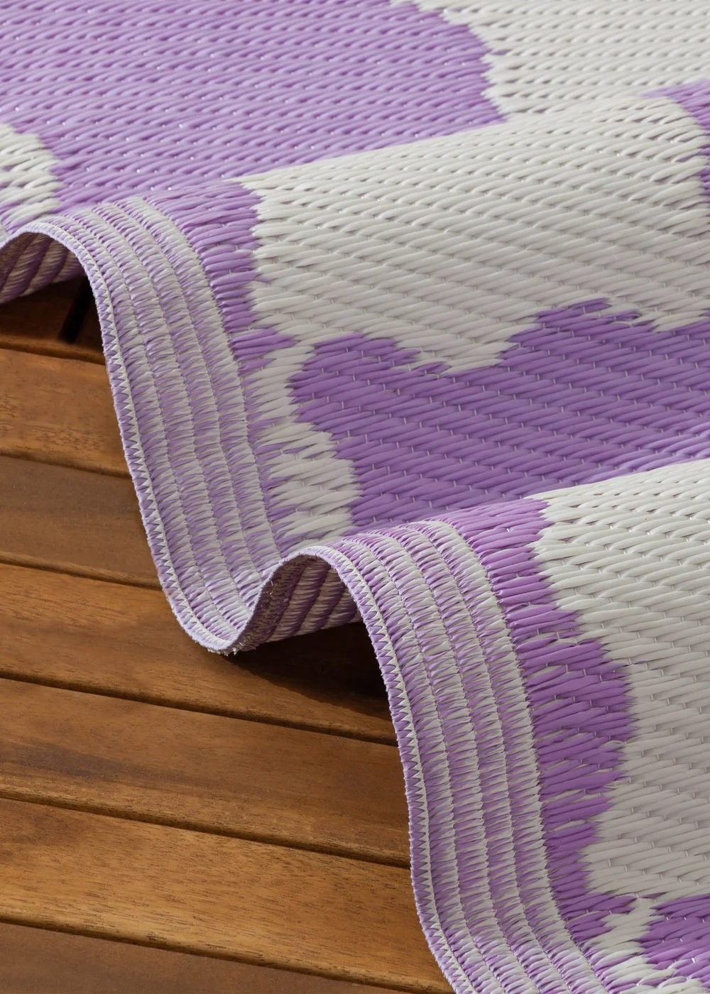 furn. Lilac Check Outdoor Rug (120 x 180cm) - 120 x 180cm Image 2