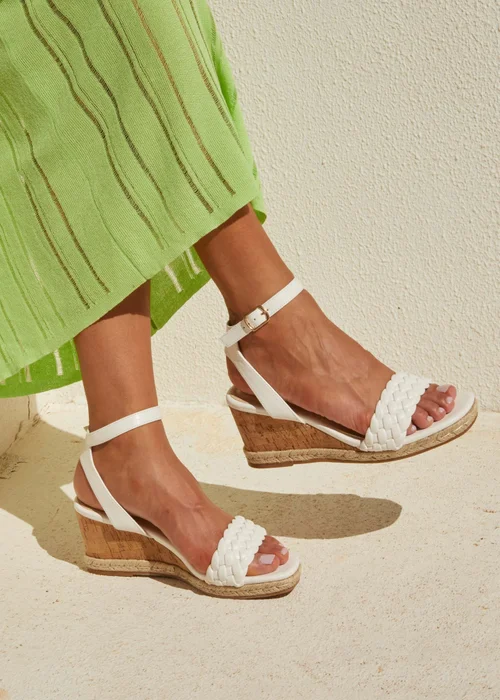 Linzi Regan White Faux Leather Plaited Wedge - Size 7 Image 1