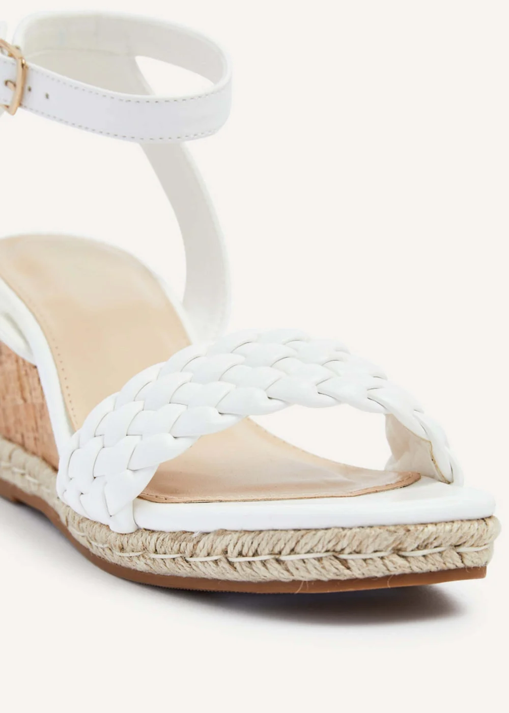 Linzi Regan White Faux Leather Wedge Sandals - Size 7 Image 5
