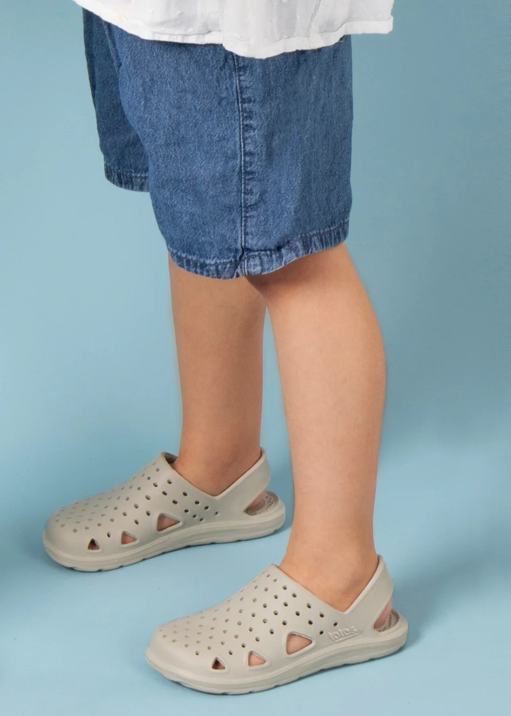 Totes Solbounce Stone Childrens Clogs (Younger 5- Older 3) - Size 5 - 6 Infants Image 2