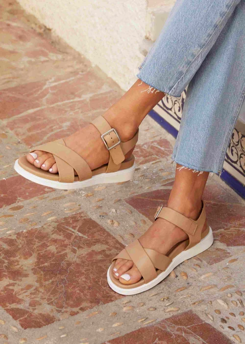 Linzi Alanis Mocha Faux Leather Footbed Flatform Sandals - Size 7 Image 1