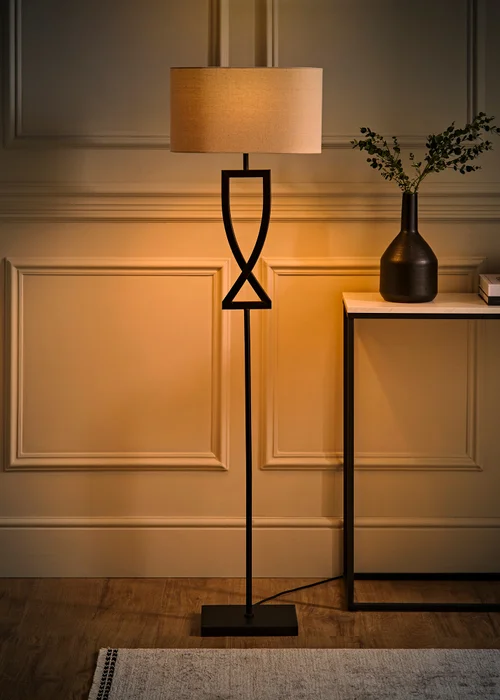 ValueLights Katniss Black Metal FLoor Lamp (145.5cm x 40cm x 25cm) - One Size Image 3
